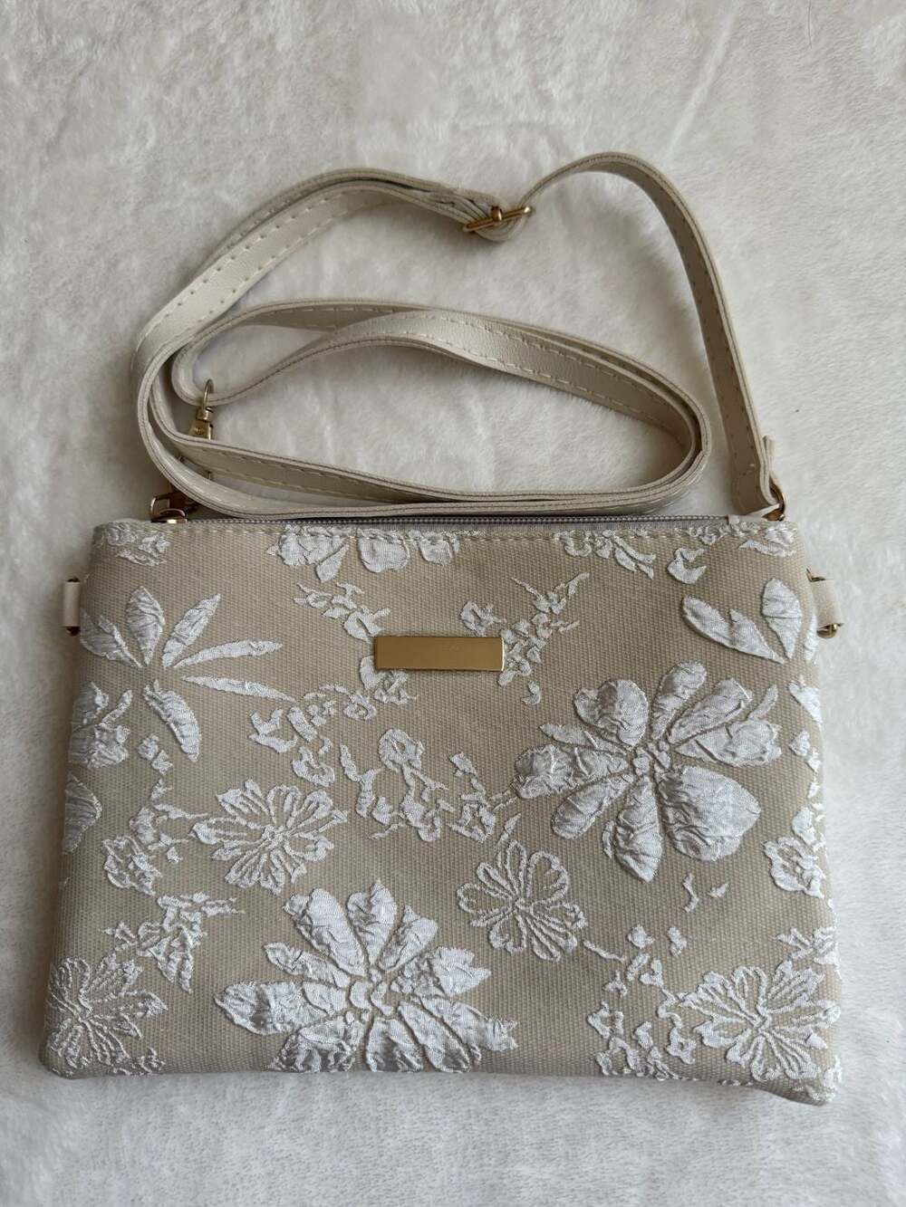 Floral Crossbody Bag Beige White Jacquard Wristlet